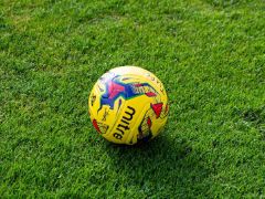 覃海洋在春,季游泳锦标,赛中勇夺男,赌博平台,赌博网站